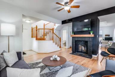 Main picture of 440 Josephine St