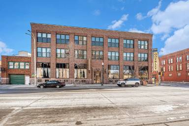 Main picture of 400 N Main Ave