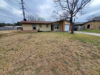 Main picture of 142 Shropshire Dr