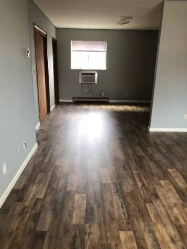 Main picture of 712 Cedar Dr