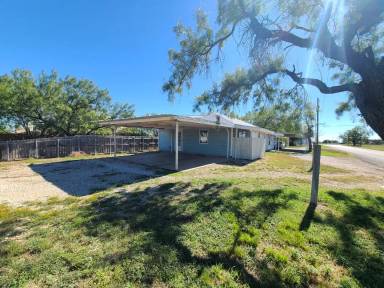 Main picture of 3229 Coleman St