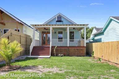 Main picture of 2449 N Villere St