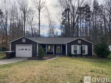 Main picture of 2011 Fawnbrook Dr