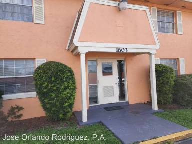 Main picture of 1603 W Oak Ridge Rd