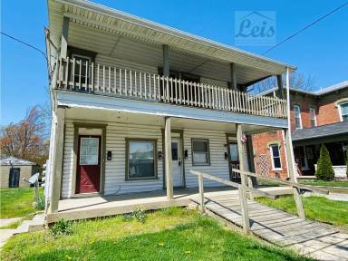 Main picture of 124 E Water St