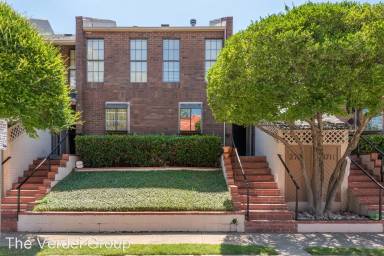 Main picture of 3709 Routh St