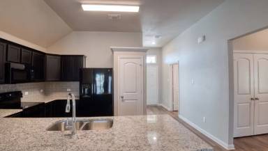 Main picture of 631 Hollyhock Dr