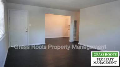 Main picture of 256 Racetrack St