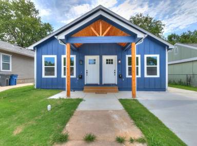 Main picture of 1323 N Cheyenne Ave