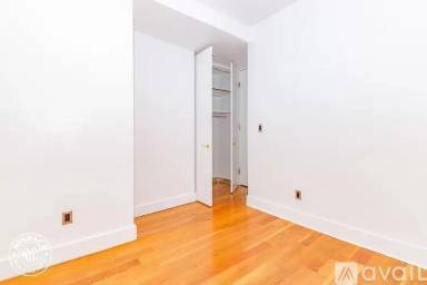 Main picture of 11 Humboldt St