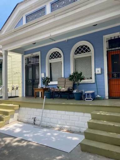 Main picture of 3349 Dumaine St