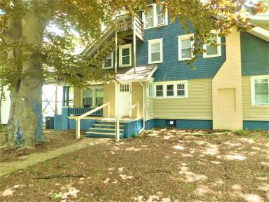 Main picture of 712 W Illinois St