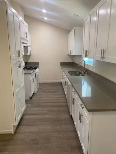 Main picture of 58 W Calle El Prado