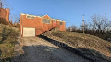 Main picture of 995 Shadycrest Rd