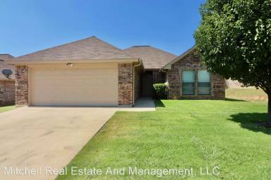 Main picture of 1242 Newcastle Dr