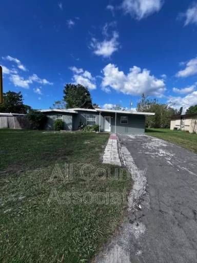 Main picture of 5211 Kapok Dr