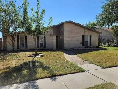 Main picture of 1386 Applegate Dr
