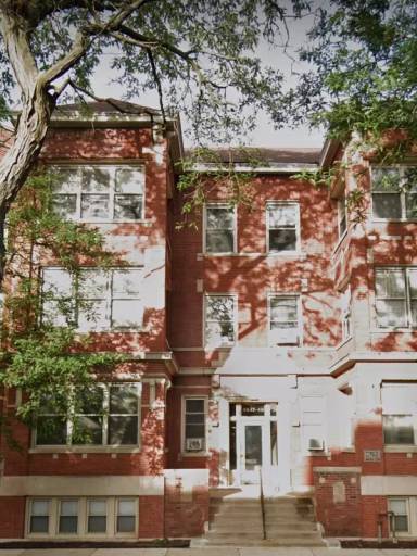 Main picture of 4943 S Michigan Ave