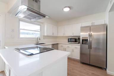 Main picture of 6412 S La Rosa Dr