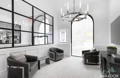 Main picture of 132 East 45th St