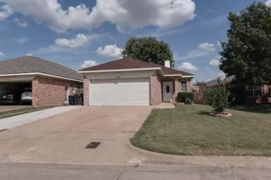 Main picture of 7108 Park Creek Cir W