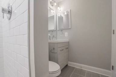 Main picture of 310 E Lanvale St