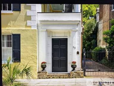 Main picture of Charming fully furnished one bedroom condo in Ansonborough