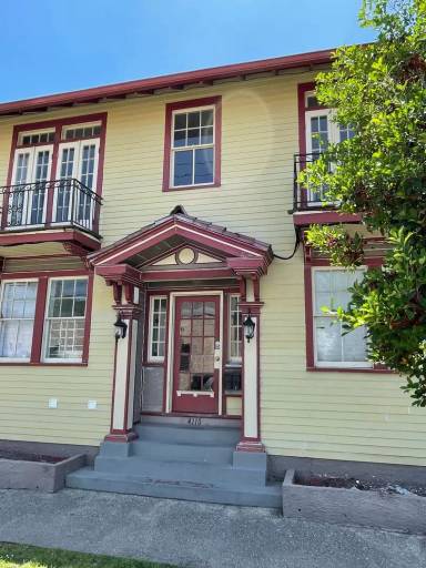 Main picture of 4639 S Carrollton Ave