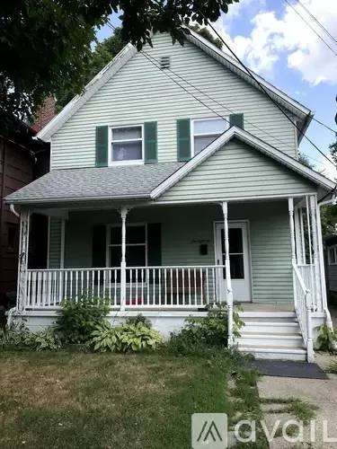 Main picture of 118 N Fairview Ave