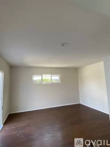 Main picture of 1135 W Kingside Dr