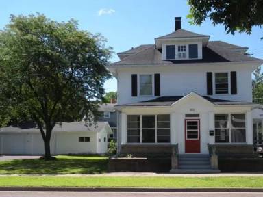 Main picture of 815 Barland St