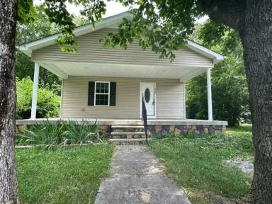 Main picture of 909 E Grizzard St