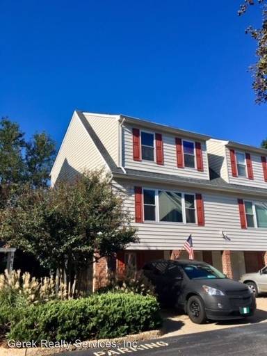 Main picture of 8550 Tidewater Dr