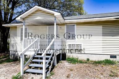 Main picture of 717 Roberson St