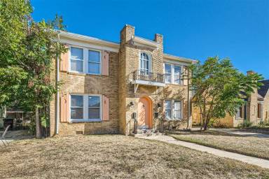 Main picture of 2027 W Kings Hwy