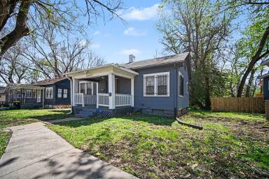 Main picture of 2407 E 67th Ter
