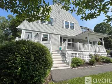 Main picture of 100 Dutcher St