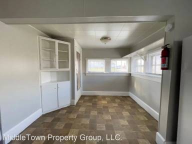Main picture of 2407 S Mulberry St