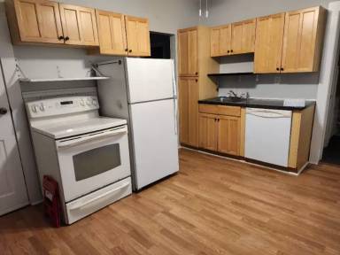 Main picture of 51 Irving St