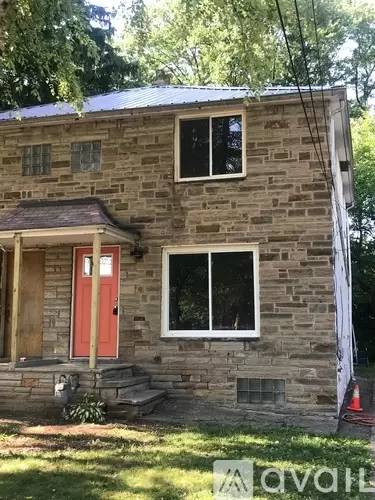 Main picture of 102 Hartman St