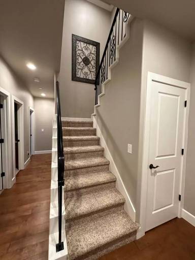Main picture of 6199 Green Leaf Ln