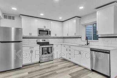 Main picture of 475 S 800 W