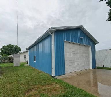 Main picture of 1110 Meridian St