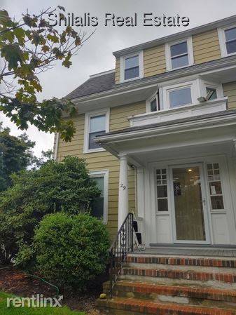 Main picture of 29 Coolidge Hill Rd