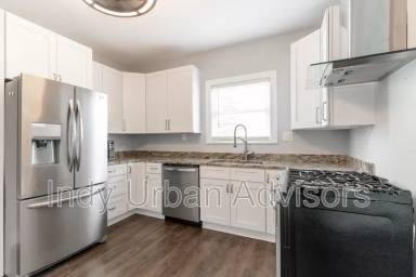 Main picture of 1211 E Hanna Ave