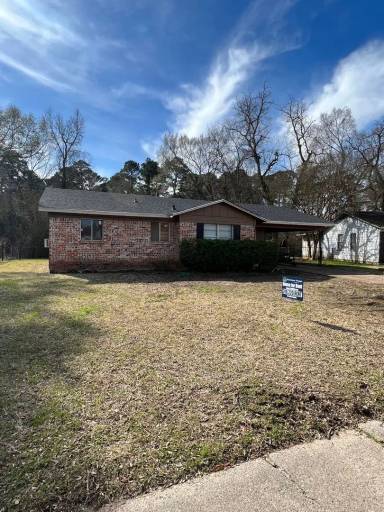 Main picture of 3041 Louise St