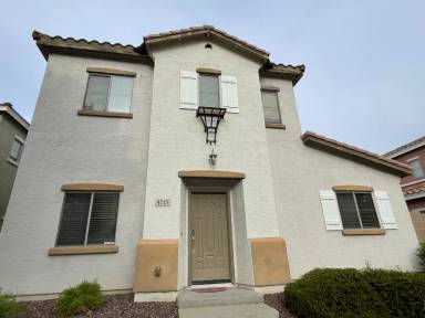 Main picture of 4714 E Laurel Ave