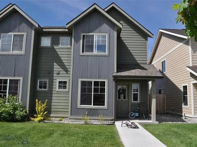 Main picture of 3689 Pipestone St