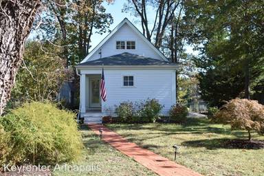 Main picture of 452 Forest Beach Rd