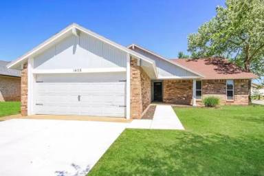 Main picture of 1418 Taurus Dr